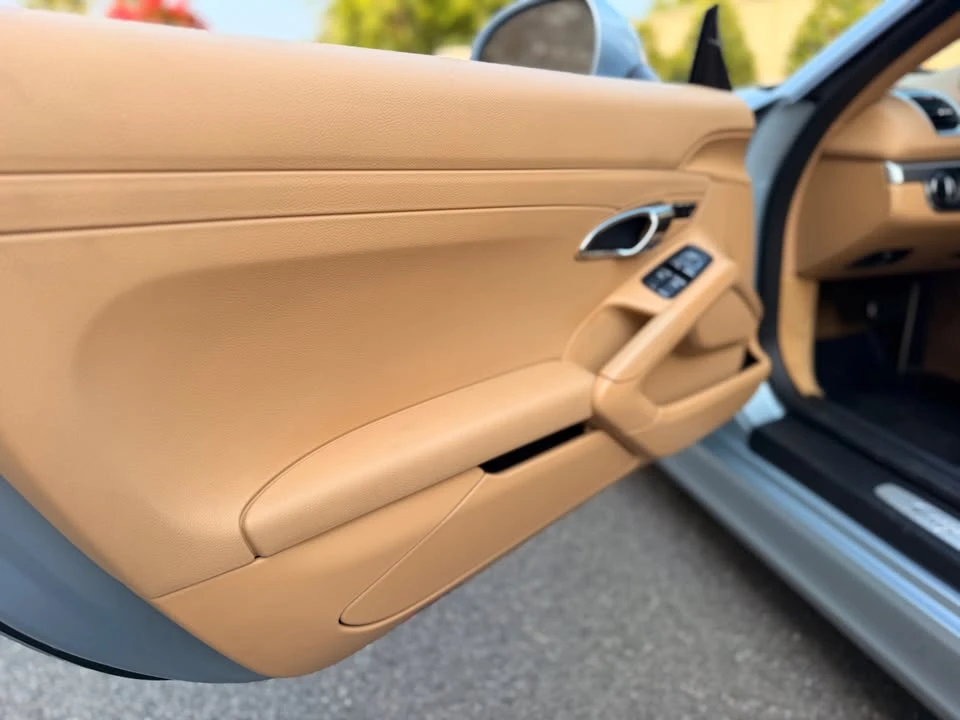 2016 Porsche 981 Cayman - Image 14 of 20
