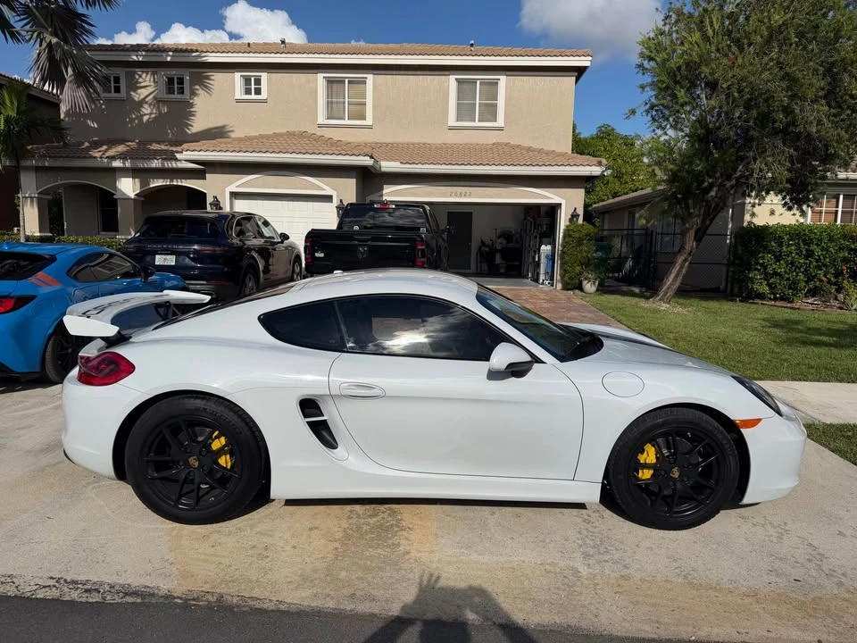2016 Porsche 981 Cayman - Image 2 of 14