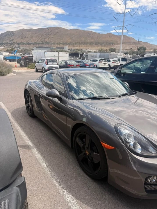 2016 Porsche 981 Cayman - Image 5 of 10