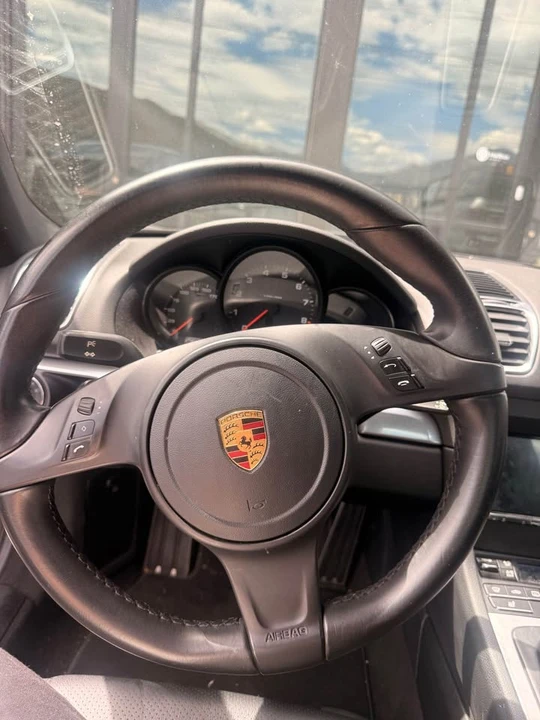 2016 Porsche 981 Cayman - Image 8 of 10