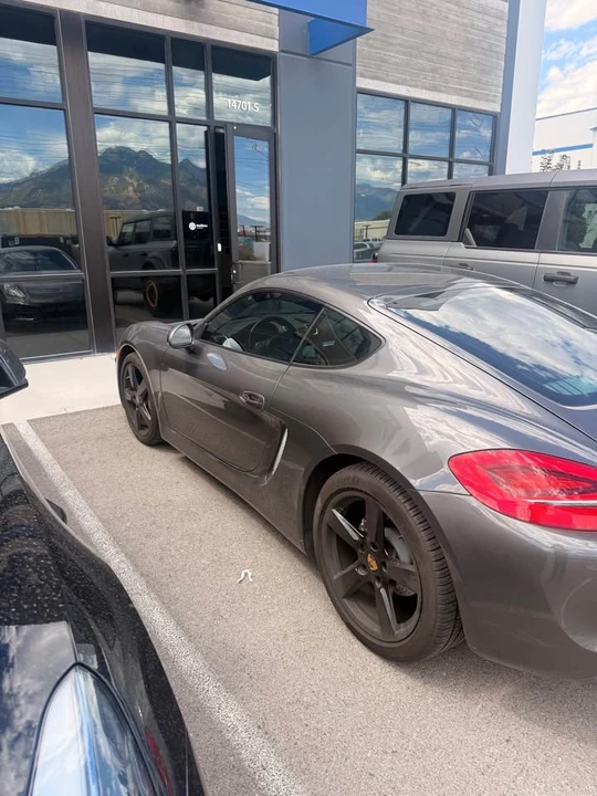 2016 Porsche 981 Cayman - Image 3 of 10