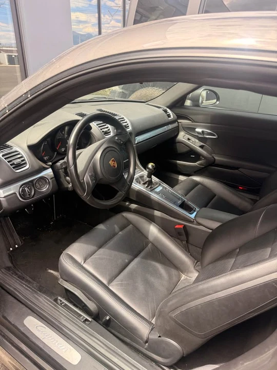 2016 Porsche 981 Cayman - Image 7 of 10