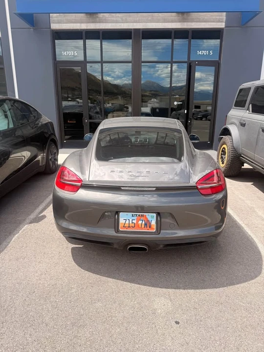 2016 Porsche 981 Cayman - Image 2 of 10