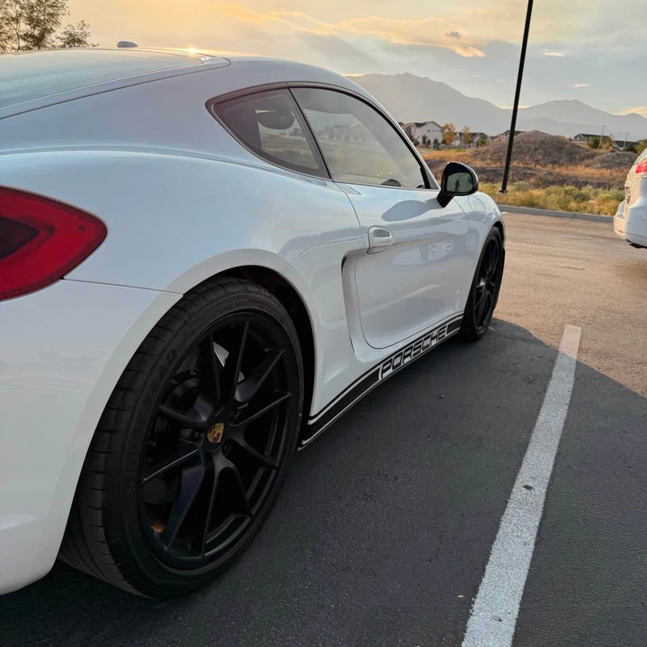 2016 Porsche 981 Cayman - Image 4 of 16