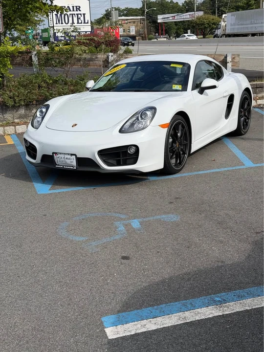 2016 Porsche 981 Cayman - Image 3 of 17