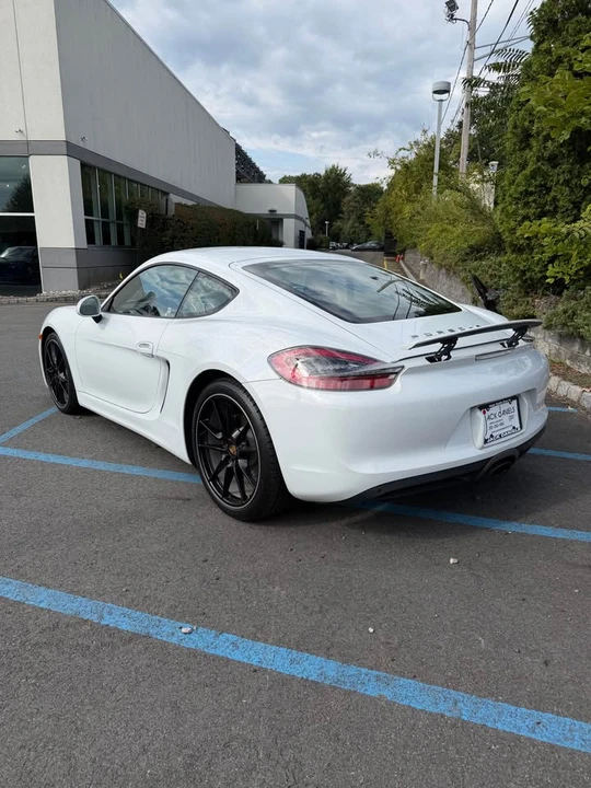 2016 Porsche 981 Cayman - Image 5 of 17