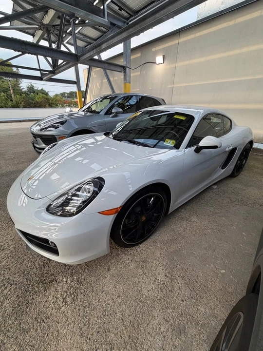 2016 Porsche 981 Cayman - Image 3 of 8