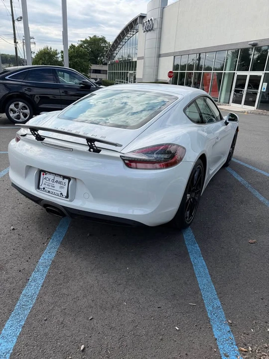 2016 Porsche 981 Cayman - Image 6 of 17