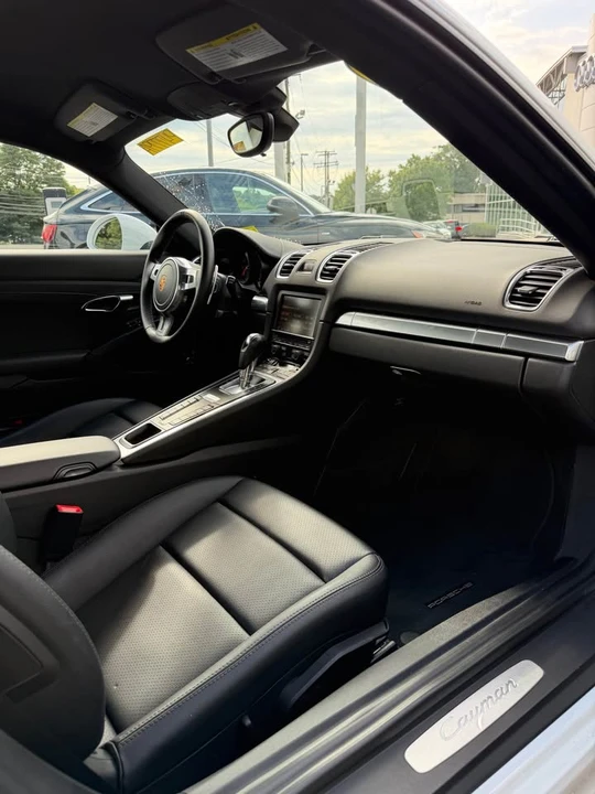 2016 Porsche 981 Cayman - Image 15 of 17