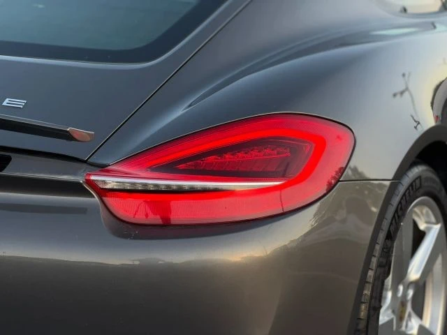 2016 Porsche 981 Cayman - Image 9 of 29