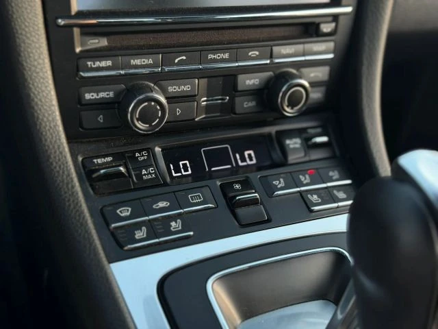 2016 Porsche 981 Cayman - Image 26 of 29