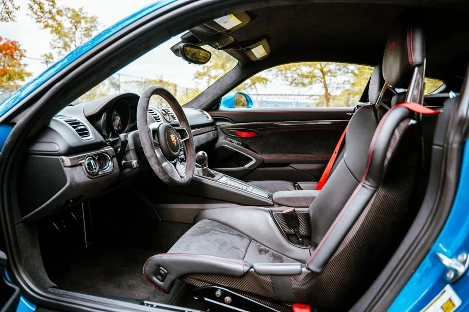 2016 Porsche 981 Cayman GT4 - Image 10 of 20