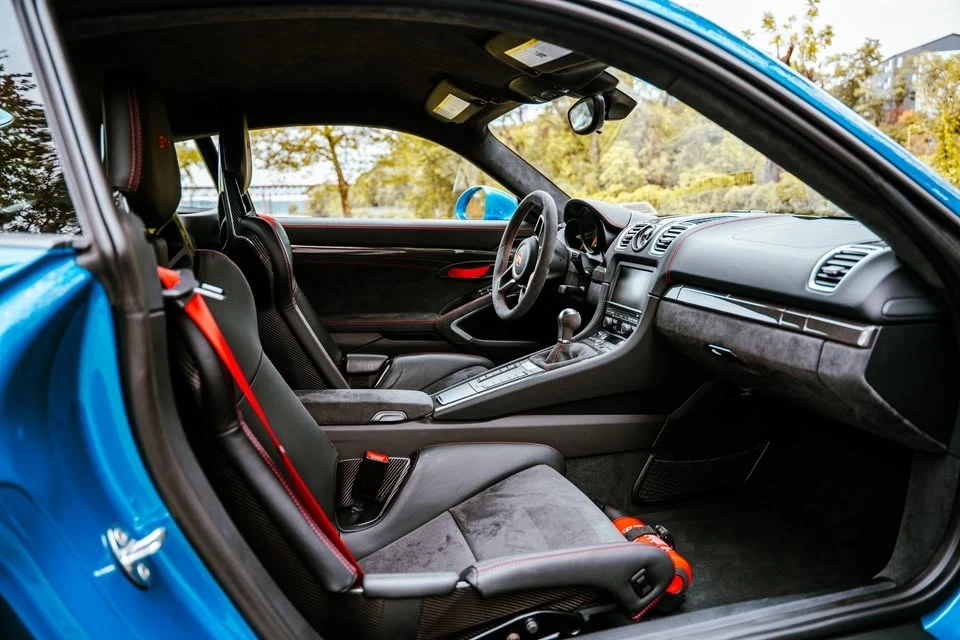 2016 Porsche 981 Cayman GT4 - Image 15 of 20