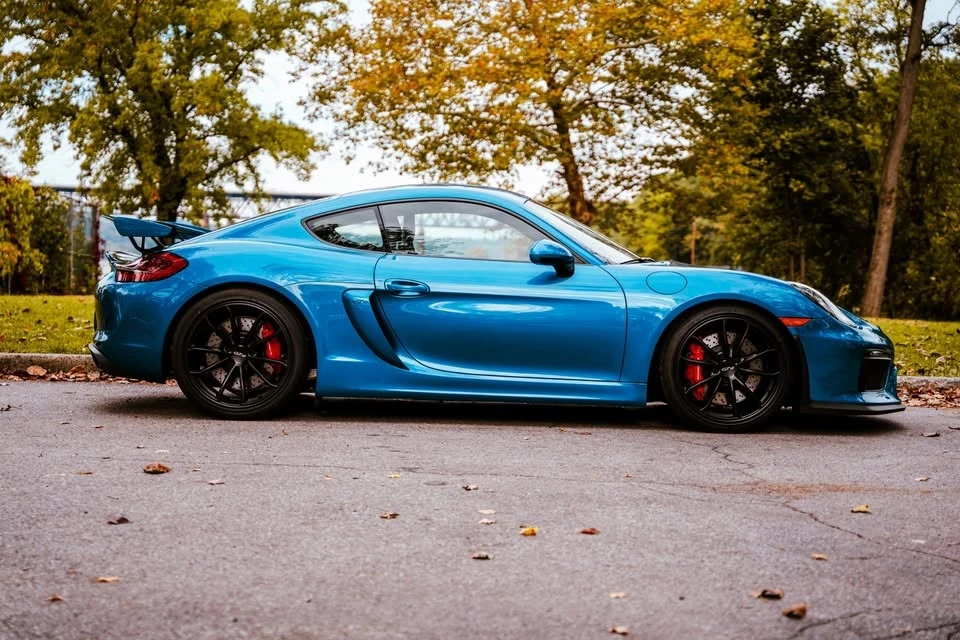 2016 Porsche 981 Cayman GT4 - Image 2 of 20