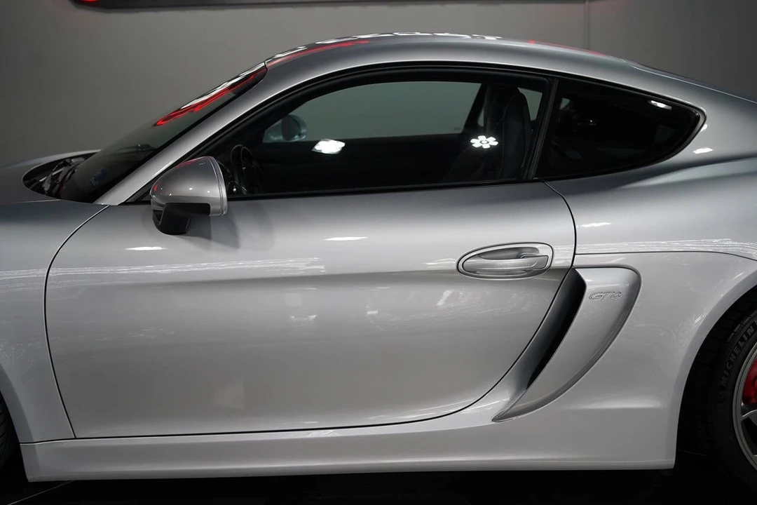 2016 Porsche Cayman - Image 29 of 31