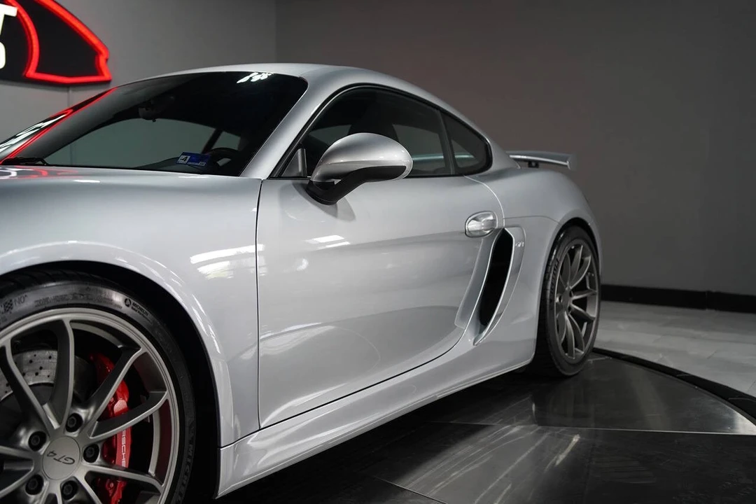 2016 Porsche Cayman - Image 28 of 31