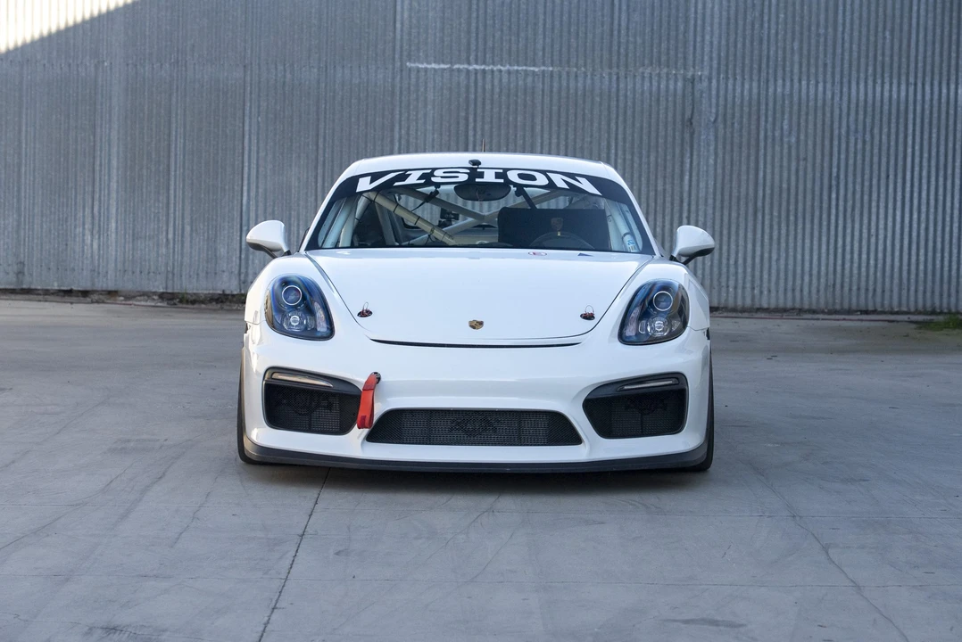 2016 Porsche 981 Cayman GT4 - Image 26 of 31