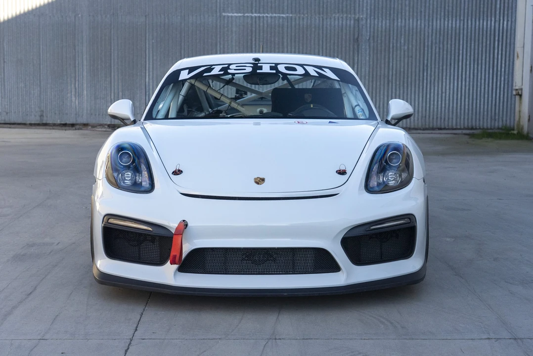 2016 Porsche 981 Cayman GT4 - Image 28 of 31
