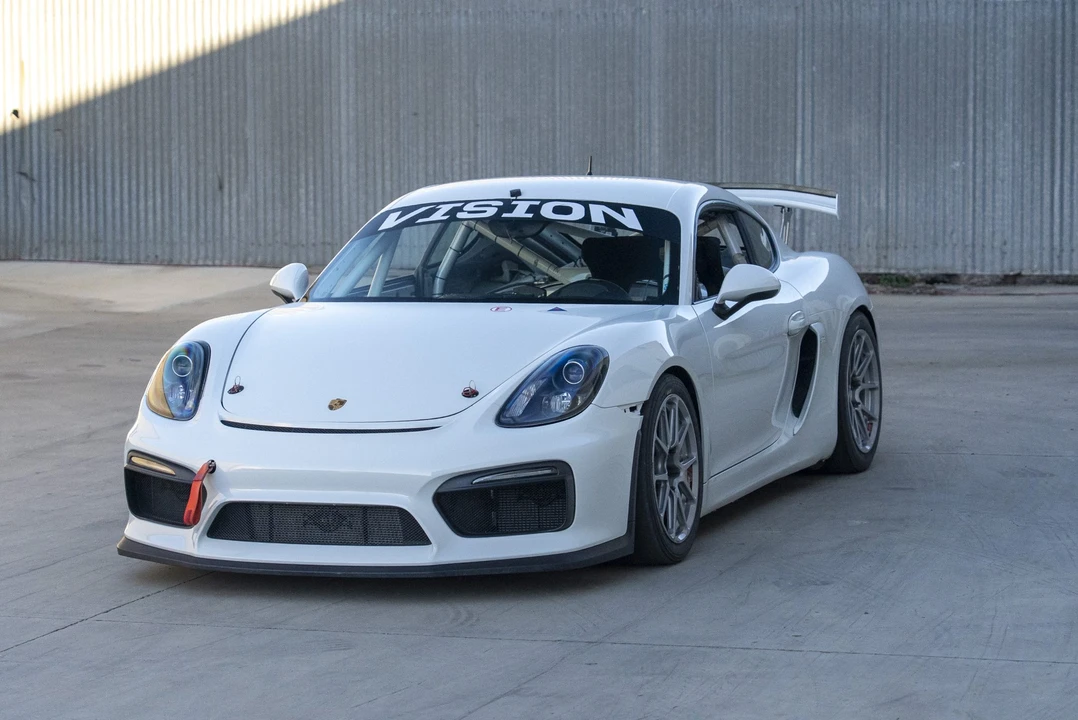 2016 Porsche 981 Cayman GT4 - Image 10 of 31