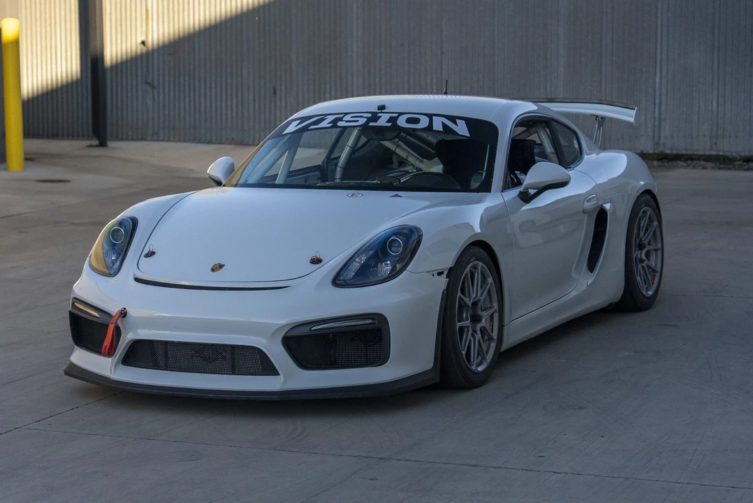 2016 Porsche 981 Cayman GT4 - Image 7 of 31