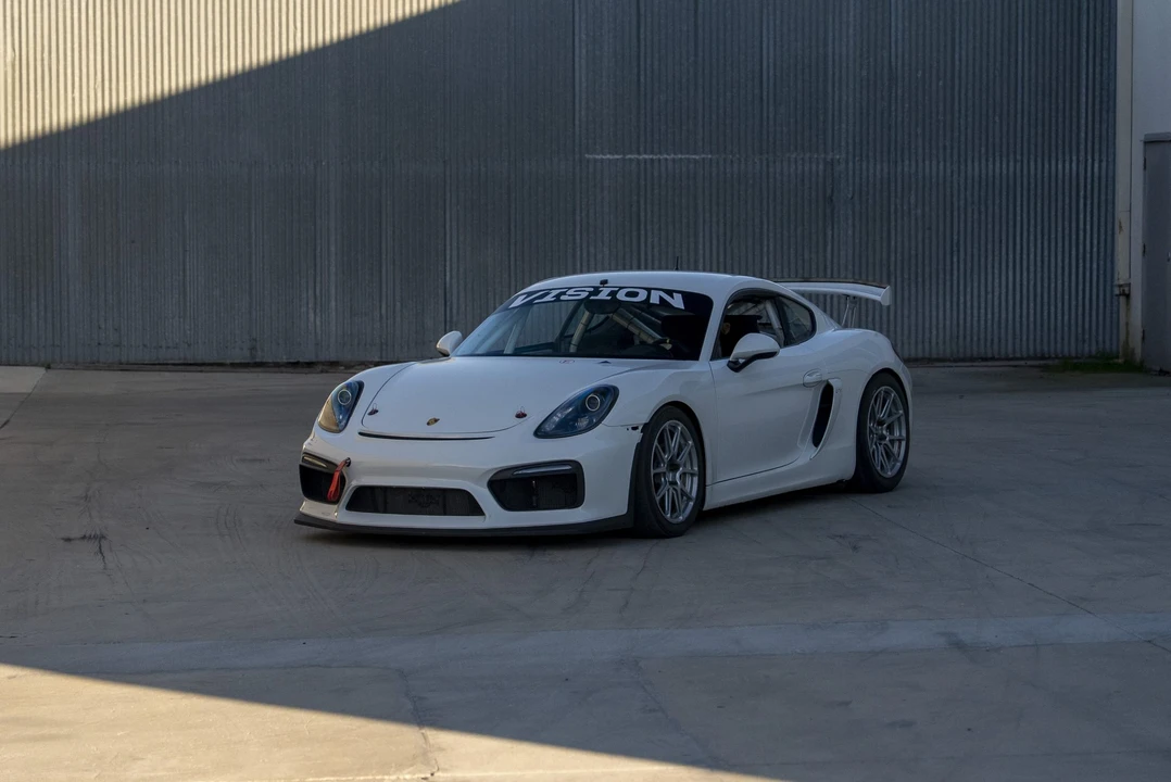 2016 Porsche 981 Cayman GT4 - Image 22 of 31