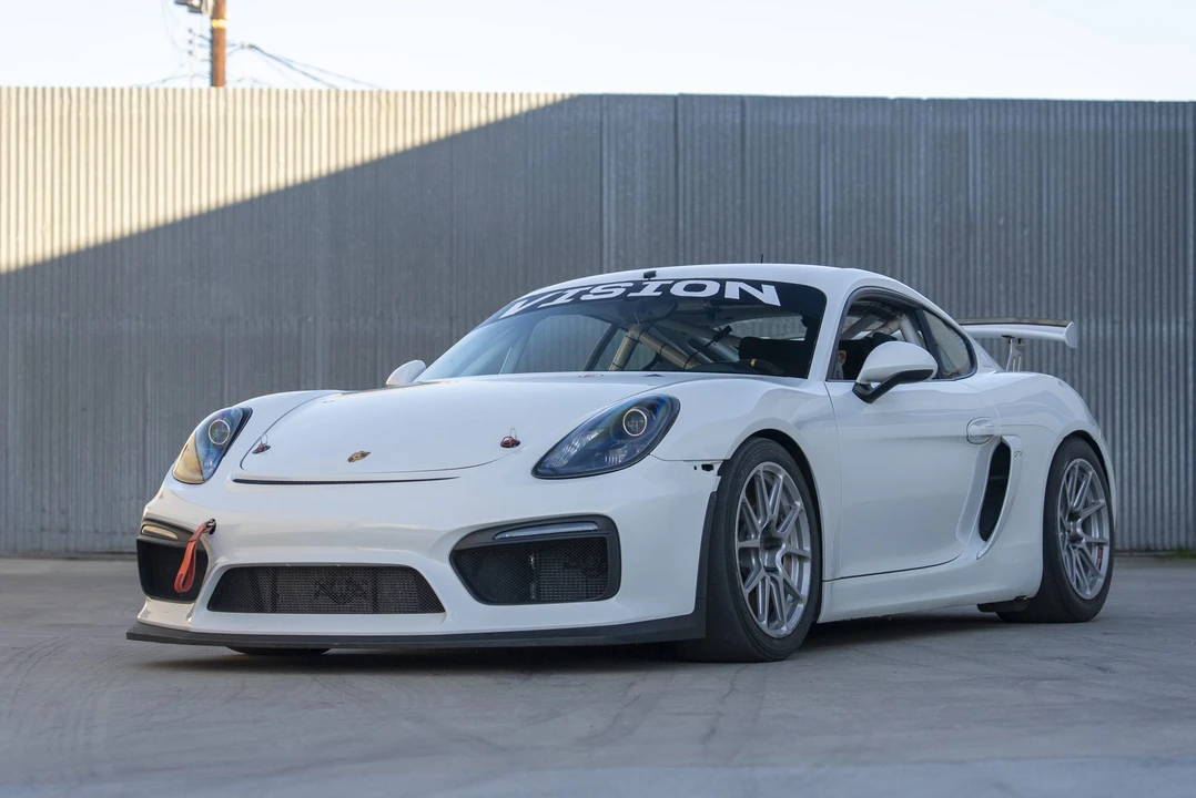 2016 Porsche 981 Cayman GT4 - Image 16 of 31