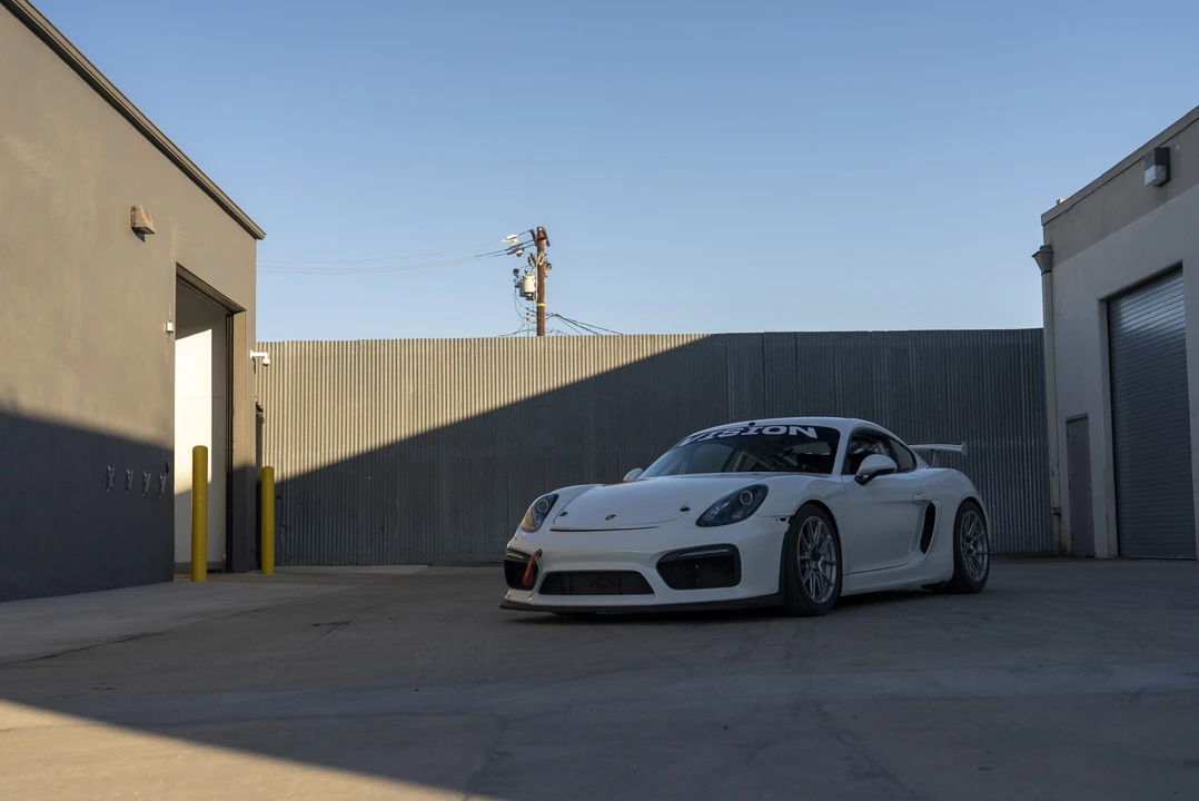 2016 Porsche 981 Cayman GT4 - Image 19 of 31