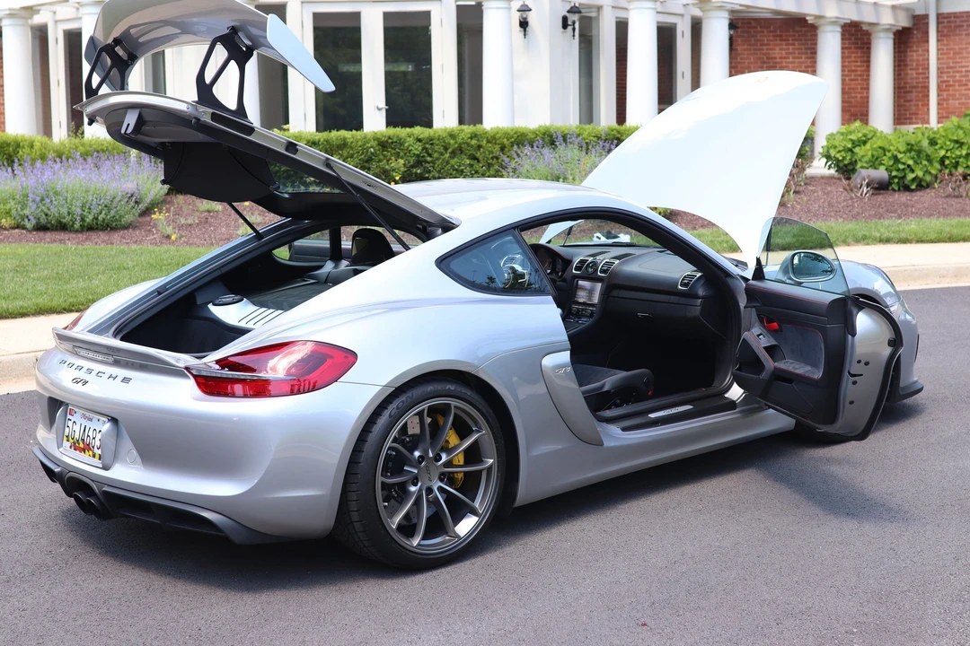 2016 Porsche 981 Cayman GT4 - Image 15 of 31
