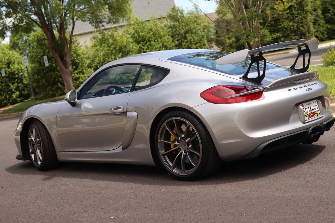 2016 Porsche 981 Cayman GT4 - Image 11 of 31