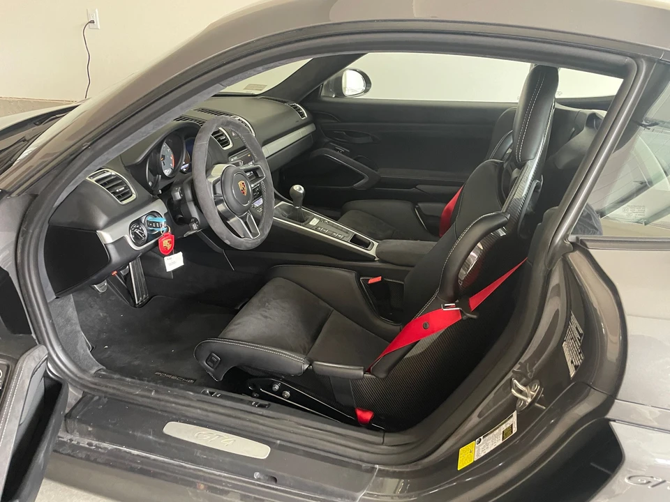 2016 Porsche 981 Cayman GT4 - Image 14 of 17