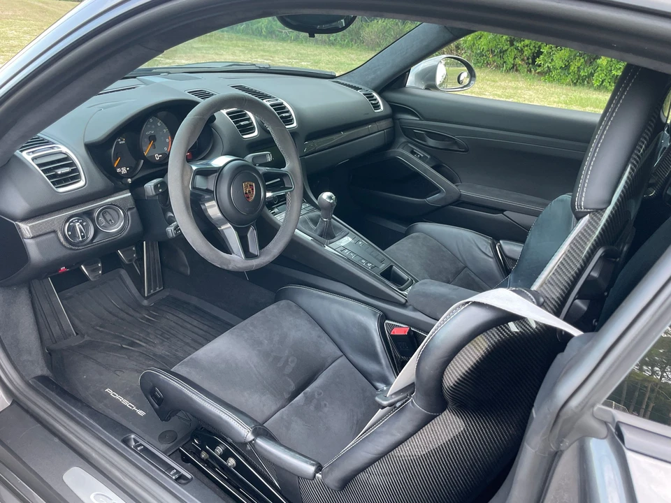 2016 Porsche 981 Cayman GT4 - Image 9 of 18