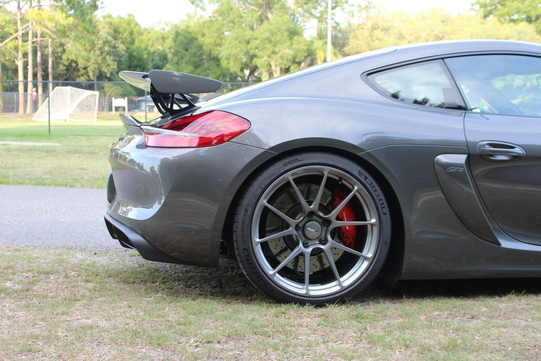 2016 Porsche 981 Cayman GT4 - Image 8 of 18