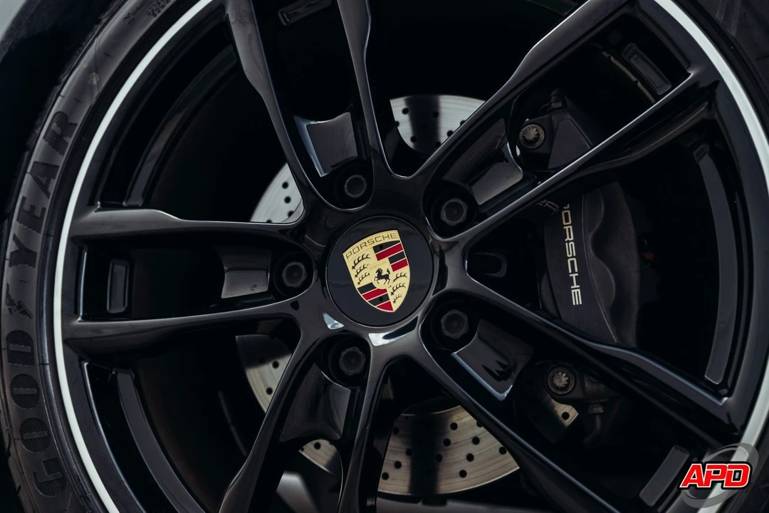 2016 Porsche 981 Cayman - Image 3 of 12
