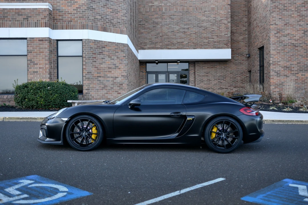 2016 Porsche 981 Cayman GT4 - Image 2 of 16