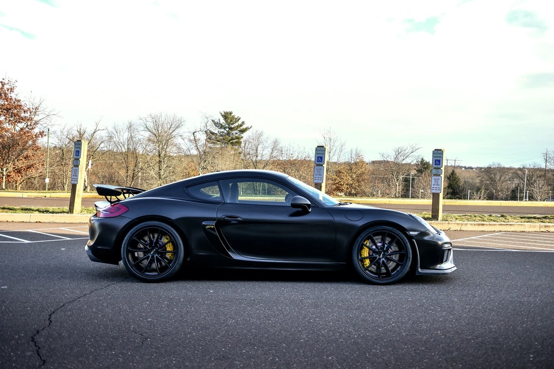 2016 Porsche 981 Cayman GT4 - Image 4 of 16