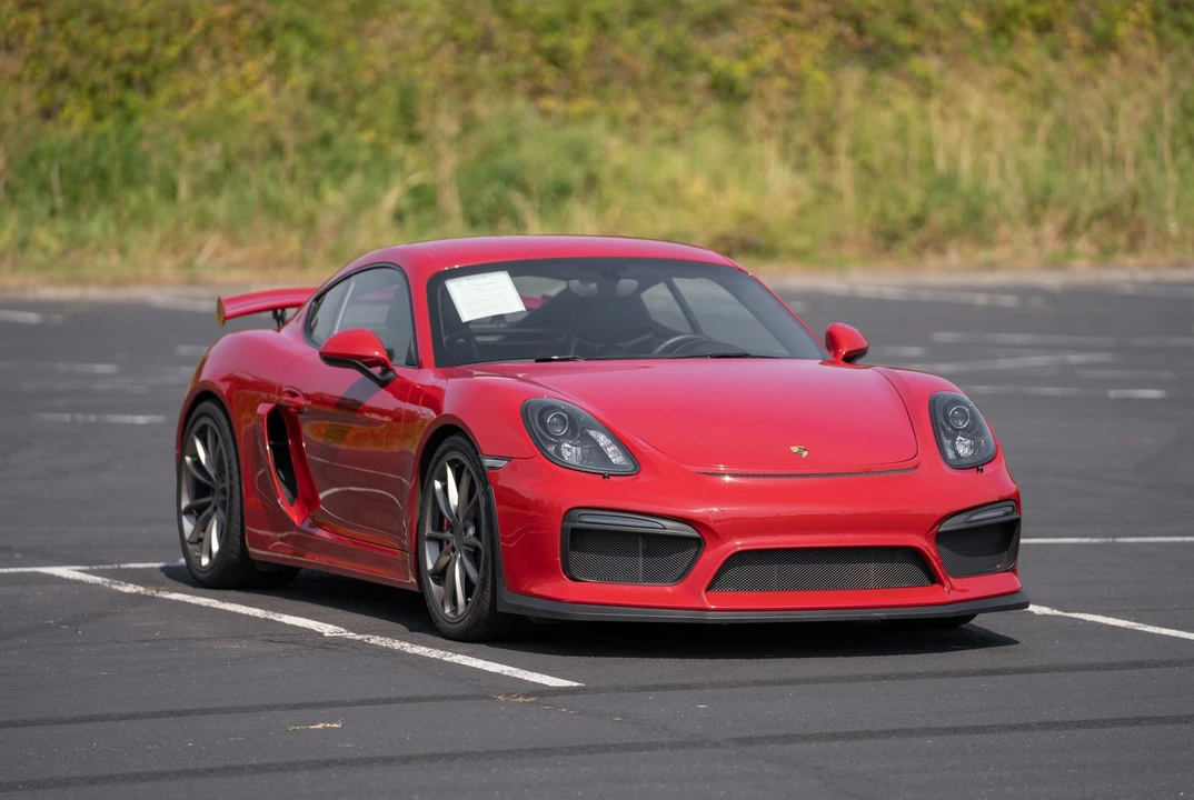 2016 Porsche 981 Cayman GT4 - Image 3 of 3