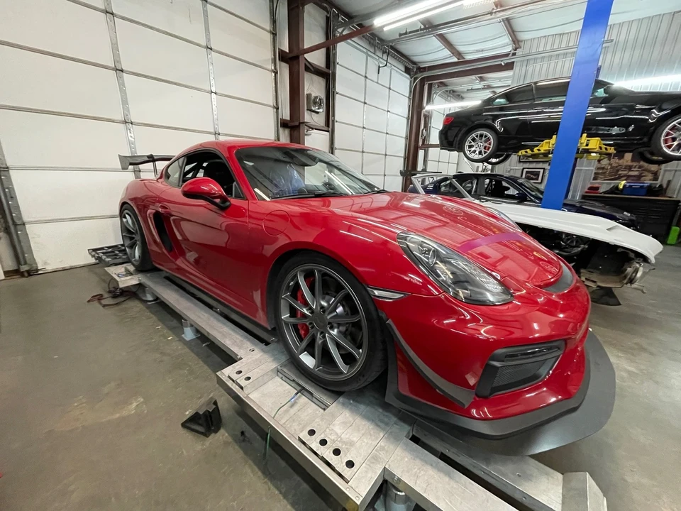 2016 Porsche 981 Cayman GT4 - Image 11 of 20