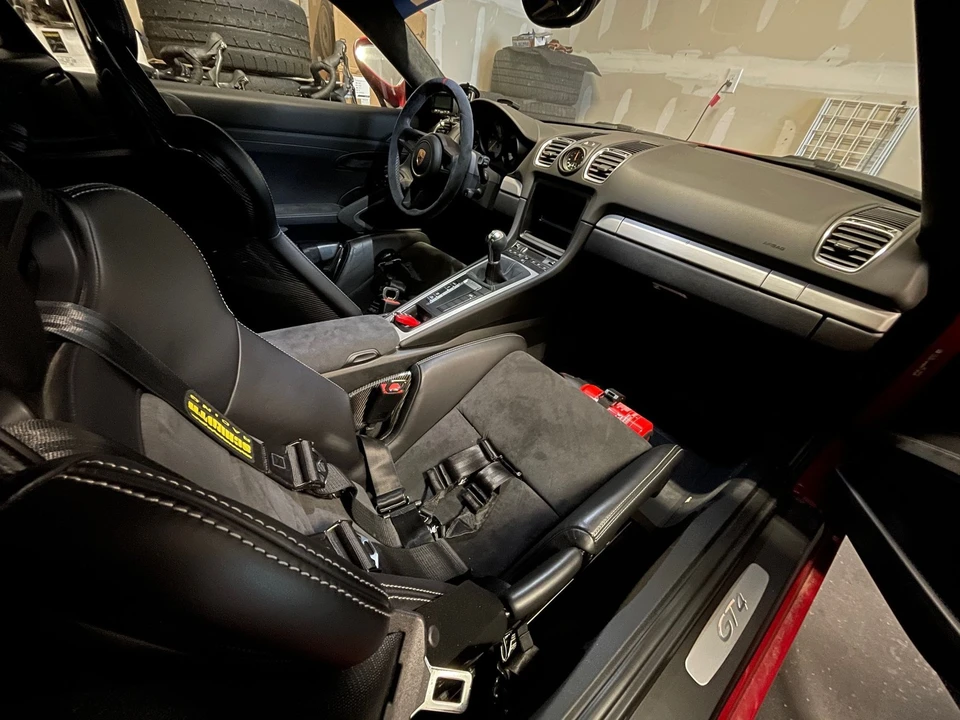 2016 Porsche 981 Cayman GT4 - Image 16 of 20