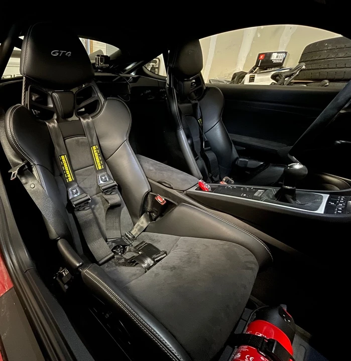 2016 Porsche 981 Cayman GT4 - Image 17 of 20