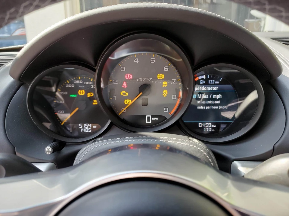 2016 Porsche 981 Cayman GT4 - Image 21 of 31