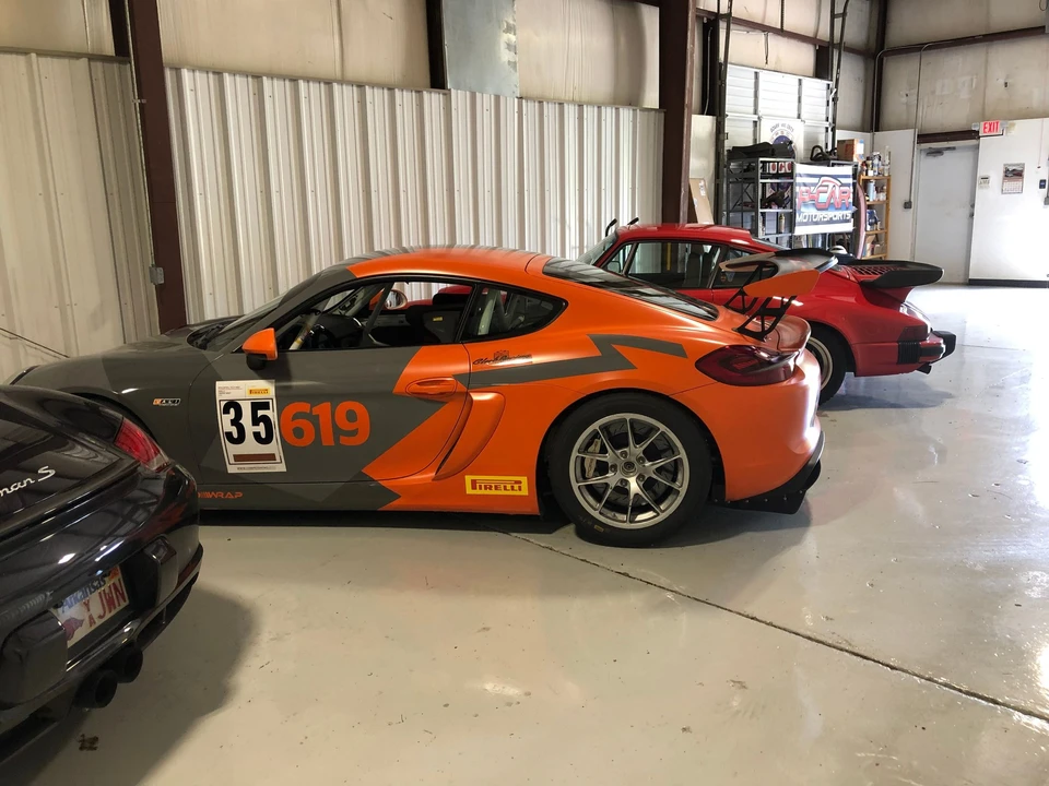 2016 Porsche 981 Cayman GT4 Clubsport - Image 2 of 7