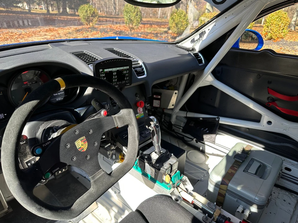 2016 Porsche 981 Cayman GT4 Clubsport - Image 10 of 28