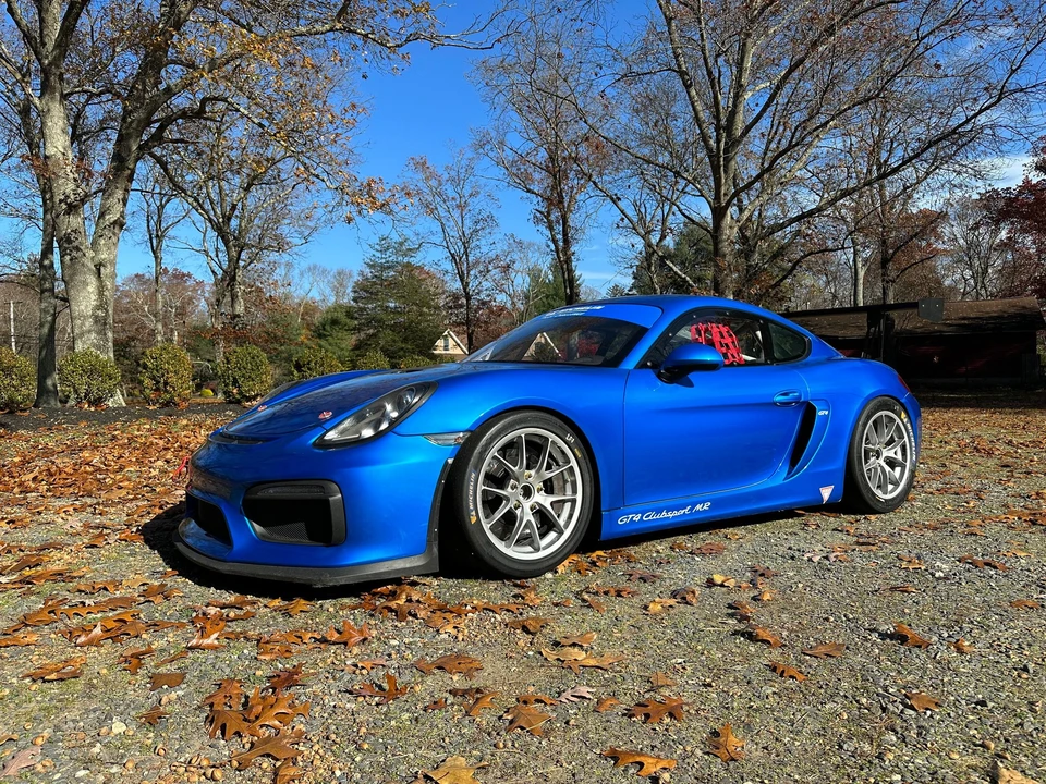 2016 Porsche 981 Cayman GT4 Clubsport - Image 2 of 28