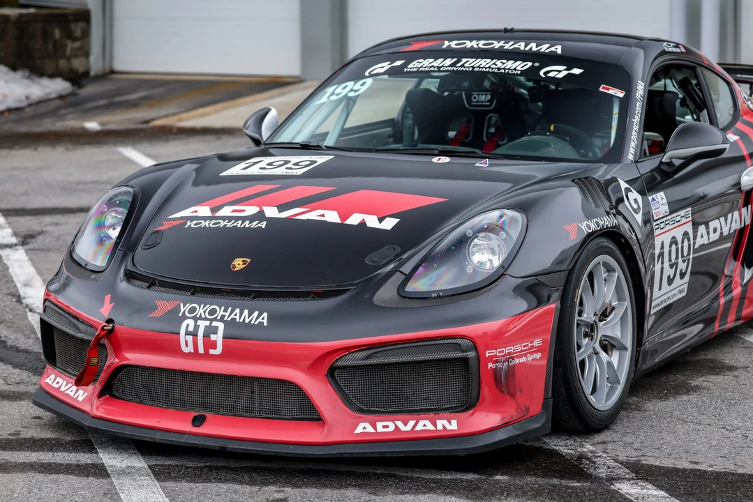 2016 Porsche 981 Cayman GT4 Clubsport - Image 27 of 31