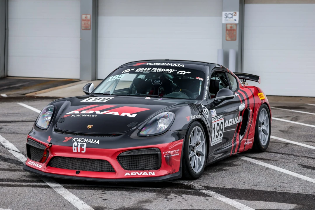 2016 Porsche 981 Cayman GT4 Clubsport - Image 4 of 31