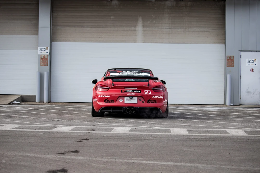 2016 Porsche 981 Cayman GT4 Clubsport - Image 18 of 31