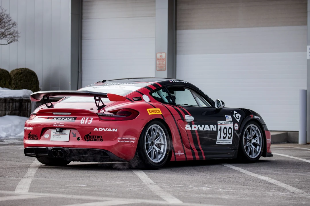 2016 Porsche 981 Cayman GT4 Clubsport - Image 14 of 31