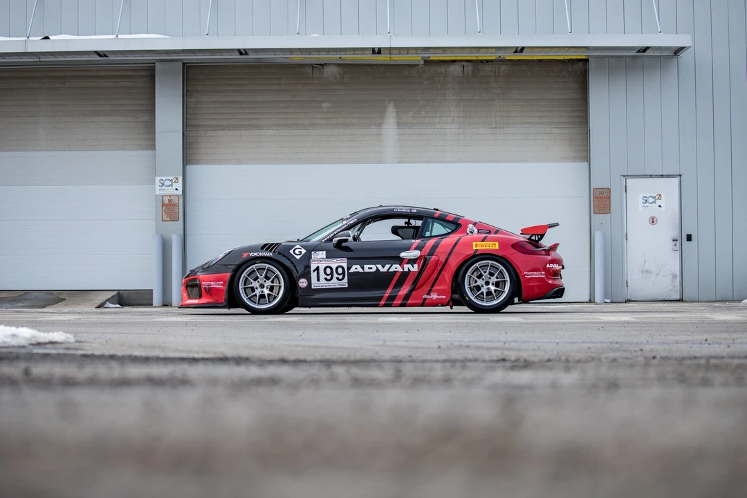 2016 Porsche 981 Cayman GT4 Clubsport - Image 24 of 31