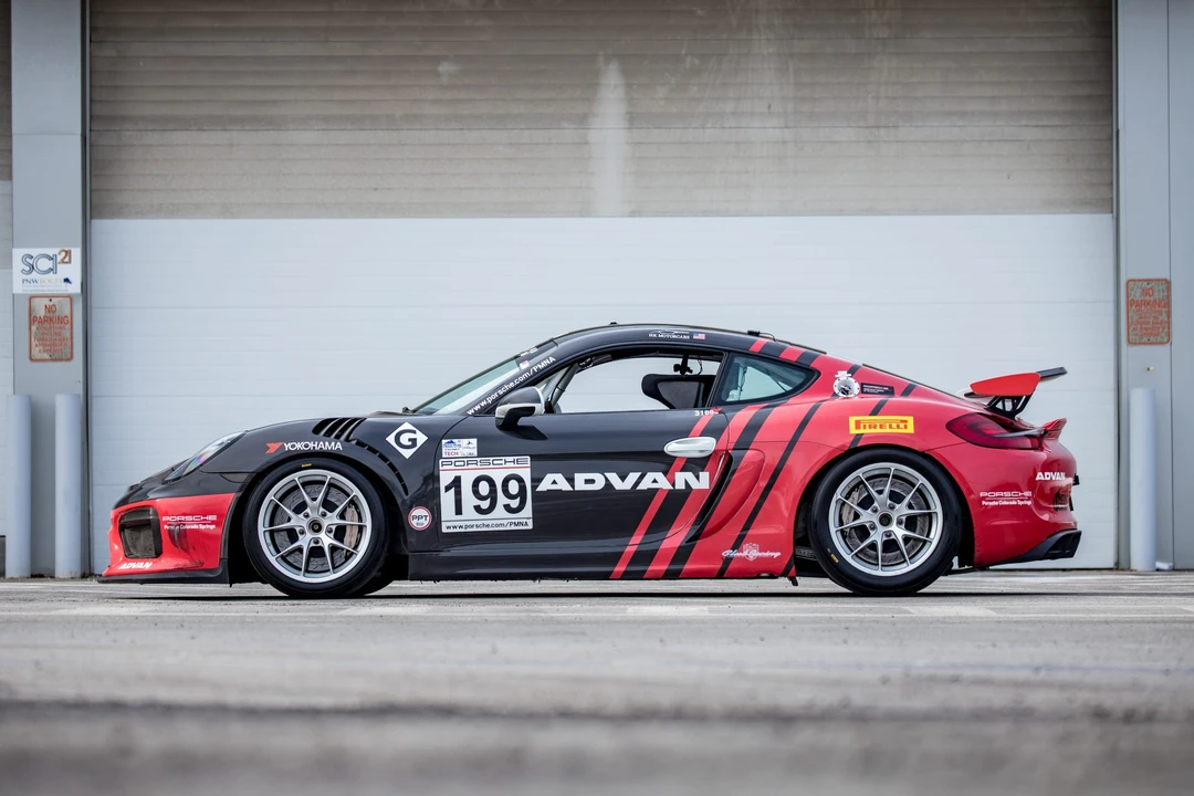 2016 Porsche 981 Cayman GT4 Clubsport - Image 23 of 31