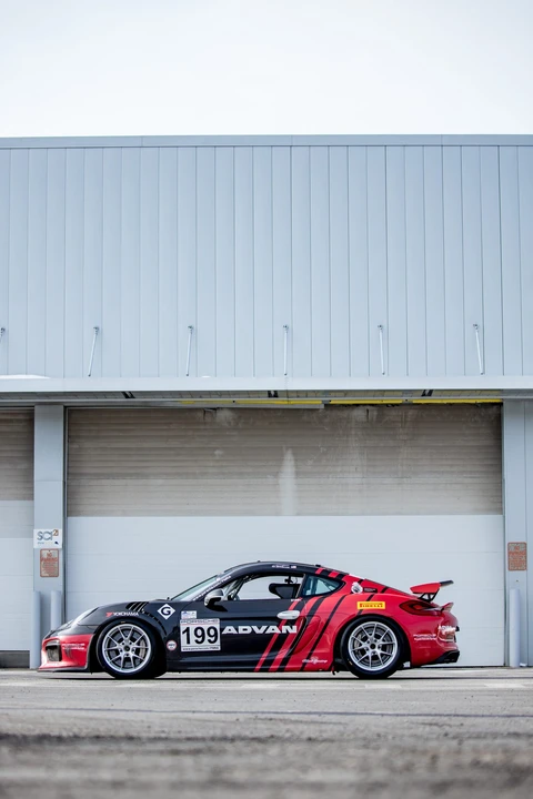 2016 Porsche 981 Cayman GT4 Clubsport - Image 25 of 31